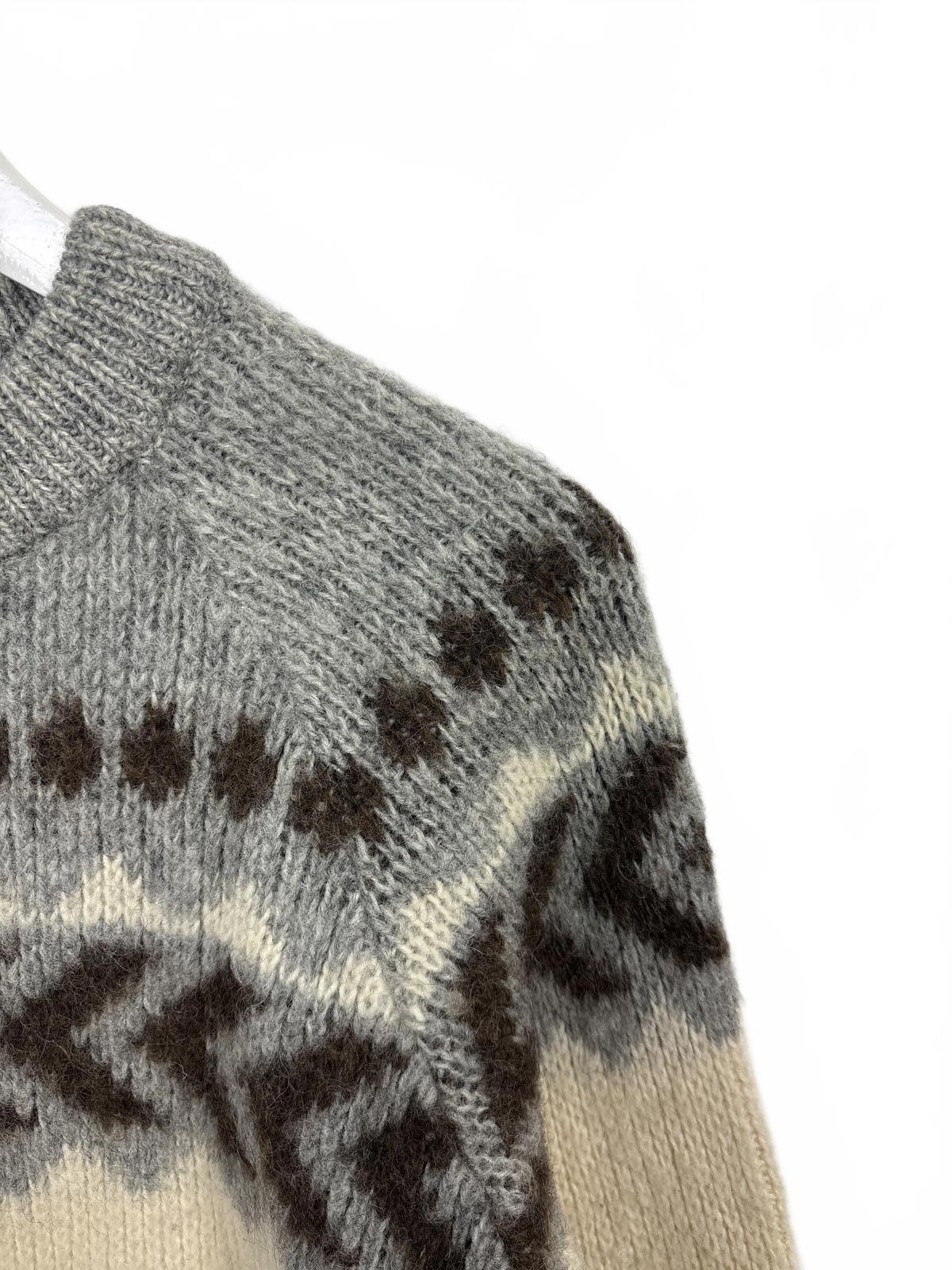 Vintage Brown Bison Women's Grey Cream Patterned Wool Sweater Medium