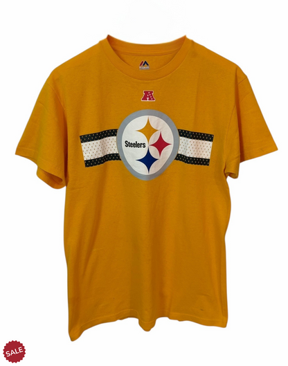 DESCRIPTION

Vintage Steelers t-shirt in vibrant yellow, emblazoned with the iconic team logo across the chest. 